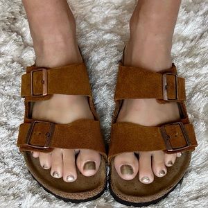 BIRKENSTOCK Arizona Mink Suede size 40.